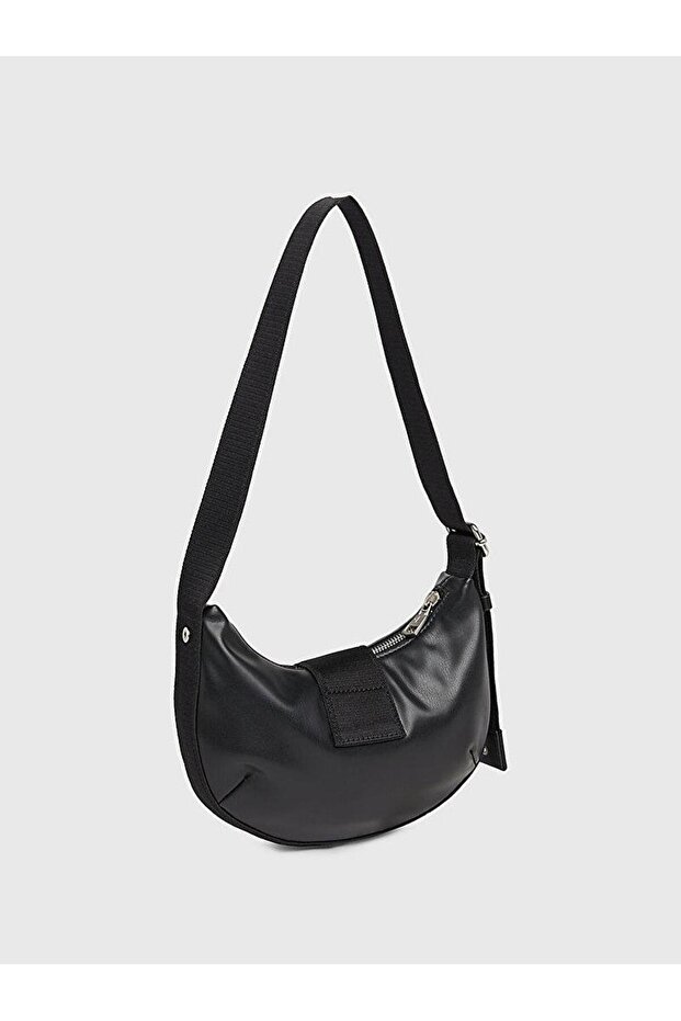 Off Duty Crescent Bag22 - 4