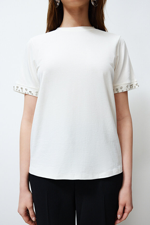 Beyaz İnci Detaylı Regular/Normal Kalıp Örme T-Shirt TWOSS24TS00070 - 5