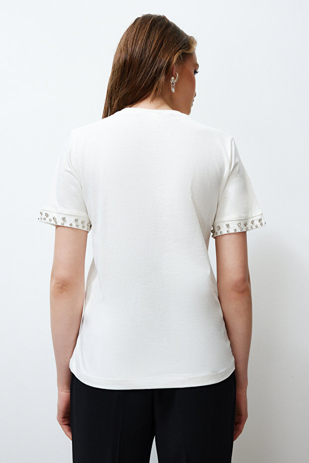 Beyaz İnci Detaylı Regular/Normal Kalıp Örme T-Shirt TWOSS24TS00070 - 6