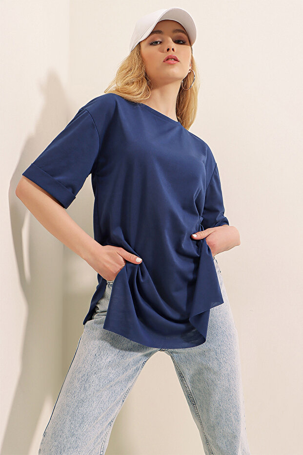 4123 Slit Oversize T-Shirt - Navy Blue