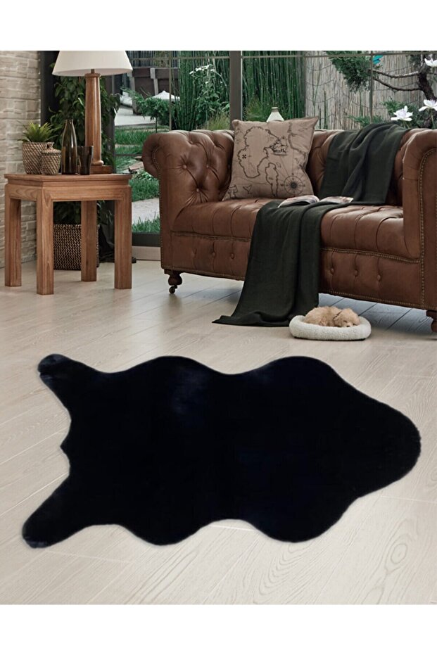 Siyah Peluş Halı - 2