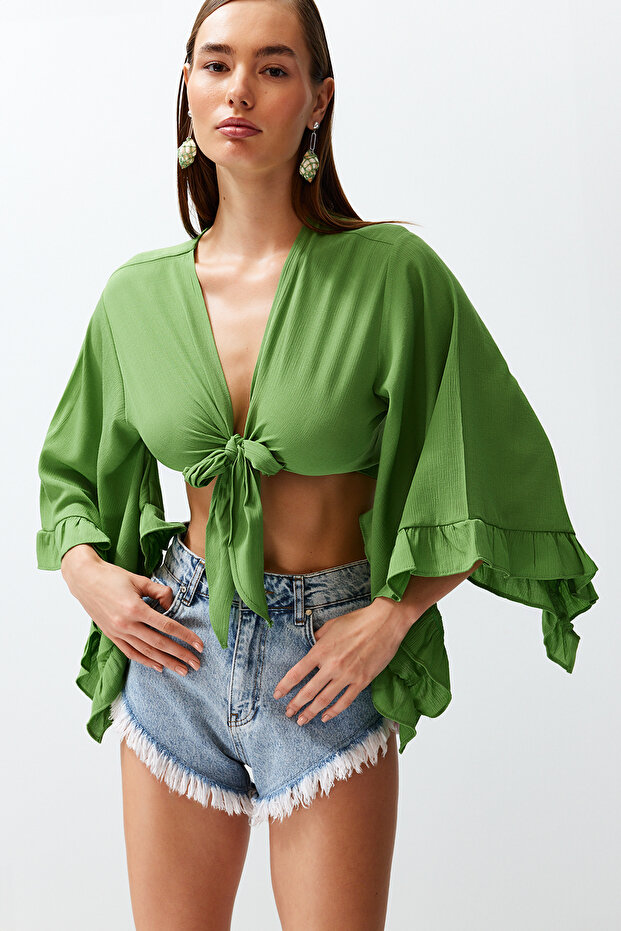 Yeşil Dokuma Volanlı Plaj Crop Bluz TBESS19BB0095 - 1