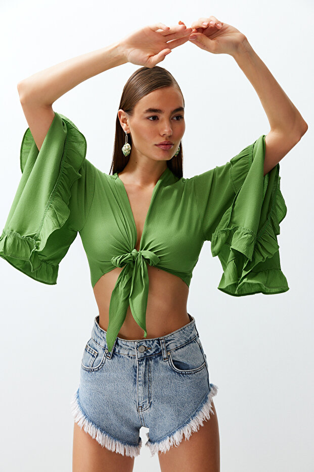 Yeşil Dokuma Volanlı Plaj Crop Bluz TBESS19BB0095 - 3