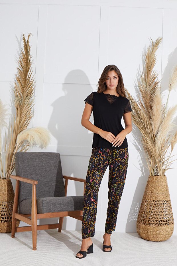 Women's Short Sleeve Black Pajamas Set C7T8N551