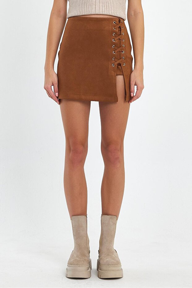 تنورة من جلد الغزال مع إكسسوارات حبل - 1