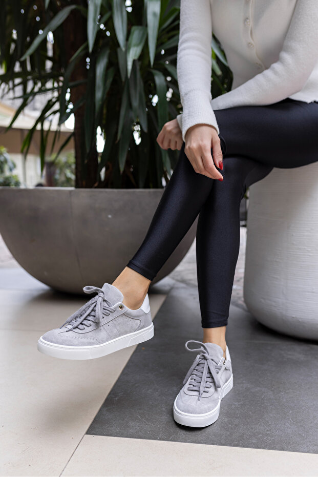 SEVENTY WOMEN'S GREY REAL LEATHER SUEDE SNEAKERS