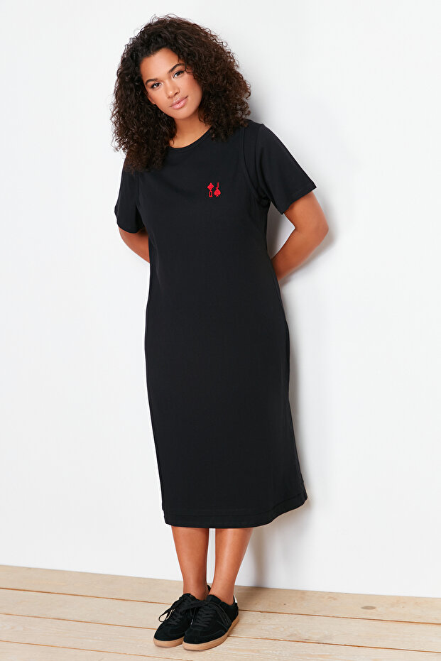 Siyah Nakış Detaylı Örme Maxi/Uzun %100 Pamuk T-shirt Elbise TBBSS24AH00084 - 4