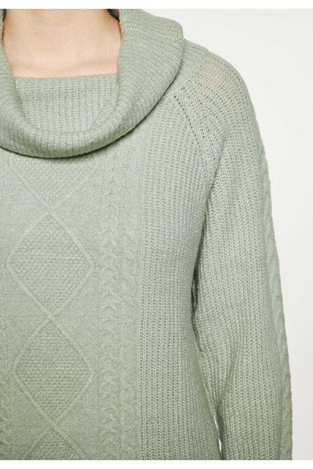Knitted pullover - 3