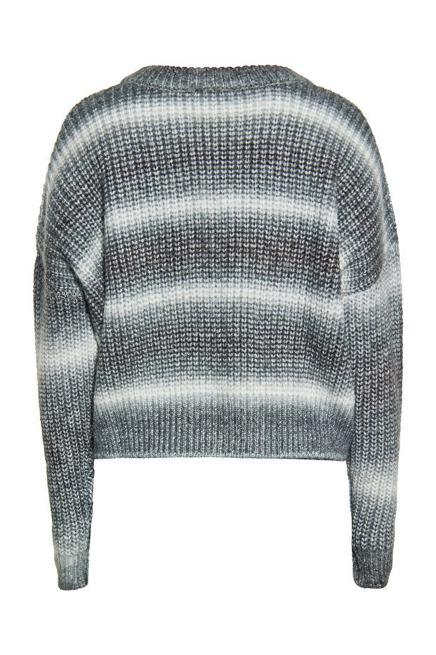 Knitted pullover - 2