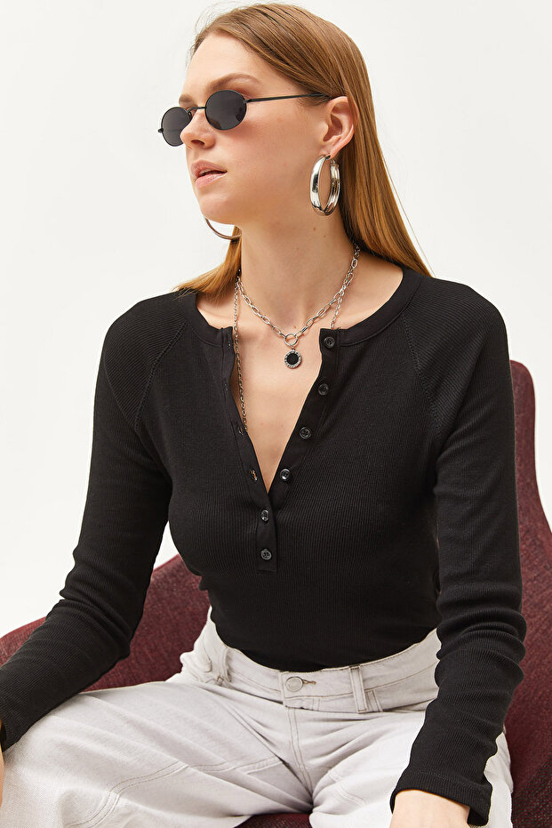 Women's Black Garnished Buttoned Crew Neck Raglan Sleeve Blouse BLZ-19002556