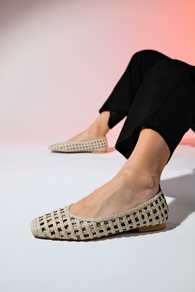 ARCOLA Beige Knitted Patterned Women's Ballet Shoes