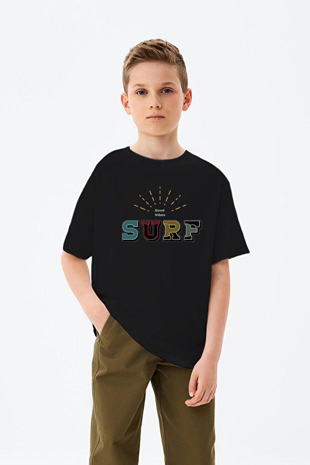 تي شيرت للأولاد مطبوع عليه عبارة "Surf