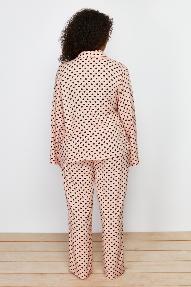 More Sustainable Pudra Puantiye Desenli Kruvaze Yaka Dokuma Pijama Takımı TBBAW24AI00027 - 5
