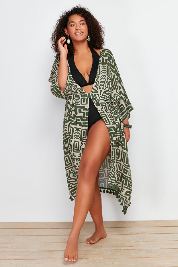 Çok Renkli Etek Ucu Püsküllü Yarasa Kol Viskon Plaj Giyim Büyük Beden Kimono&Kaftan TBBSS24DE00005 - 1