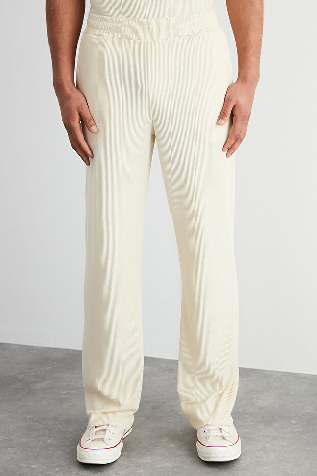 Ekru /Wide Leg Dokulu Kırışmaz Gizli Kordonlu Tek Parça Eşofman Altı TMNSS23EA00013 - 4