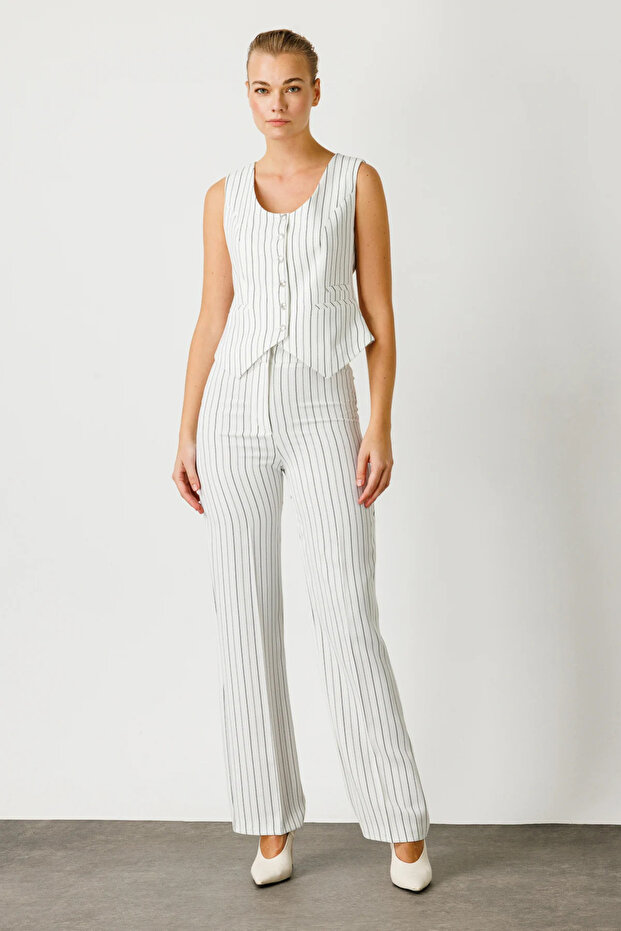 Çizgili Düğmeli Yelek - 3