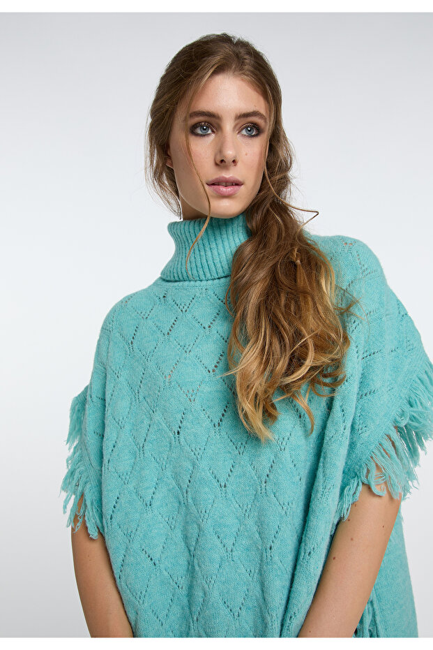 Knitted Poncho - 5