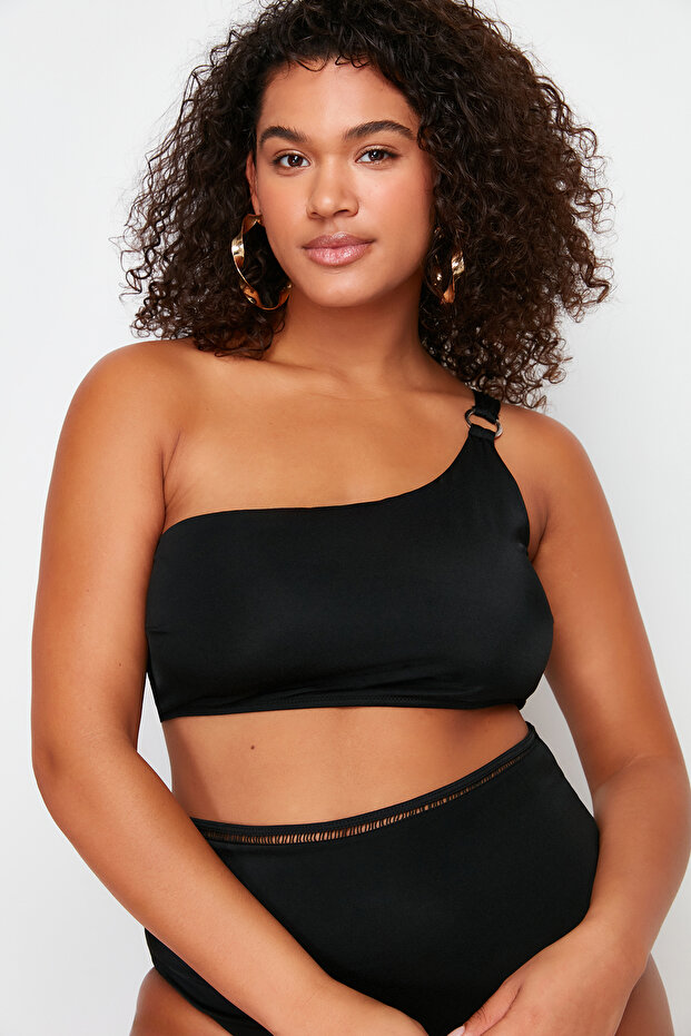 Siyah Tek Omuz Büyük Beden Bikini Üstü TBBSS24CT00001 - 1