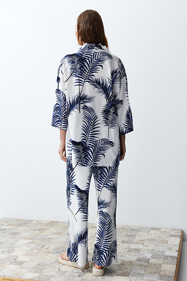 Beyaz Indigo Tropikal Desenli Dokuma Viskon Kimono Geniş Paça Pantolon İkili Takım TWOSS24AU00083 - 6