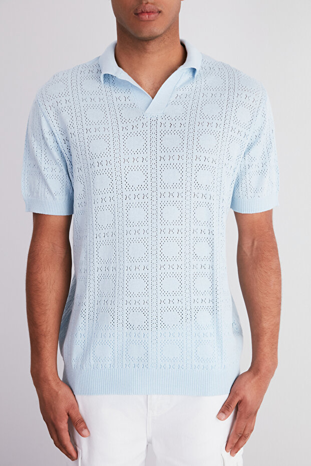 Limitowana edycja jasnoniebieskiej, regularnej, bawełnianej, ażurowej dzianiny polo z kołnierzykiem Tmnss24Po00007 - 4