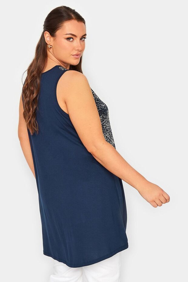 Plus Size Crew Neck Patterned Blouse302255 - 4