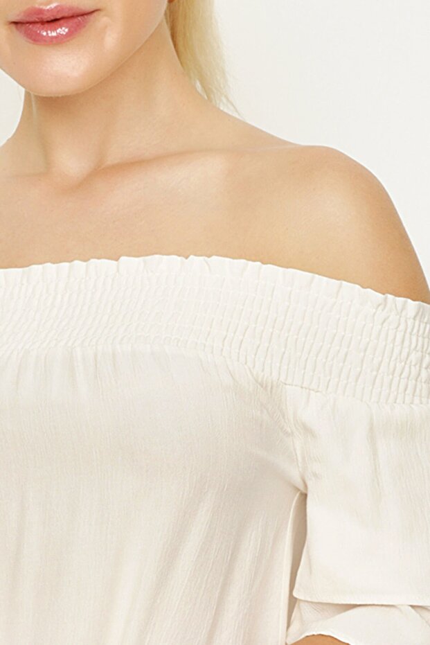 Kadın Krem Carmen Yaka Bluz - 3