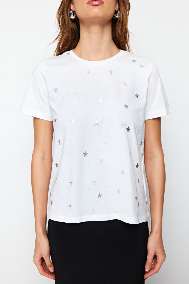 Beyaz %100 Kalın Pamuklu Varak Yıldız Baskılı Regular Kalıp Örme T-Shirt TWOSS20TS0757 - 5
