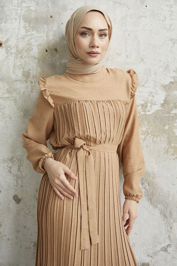 Omuzu Fırfır Piliseli Keten Elbise - Camel - 3