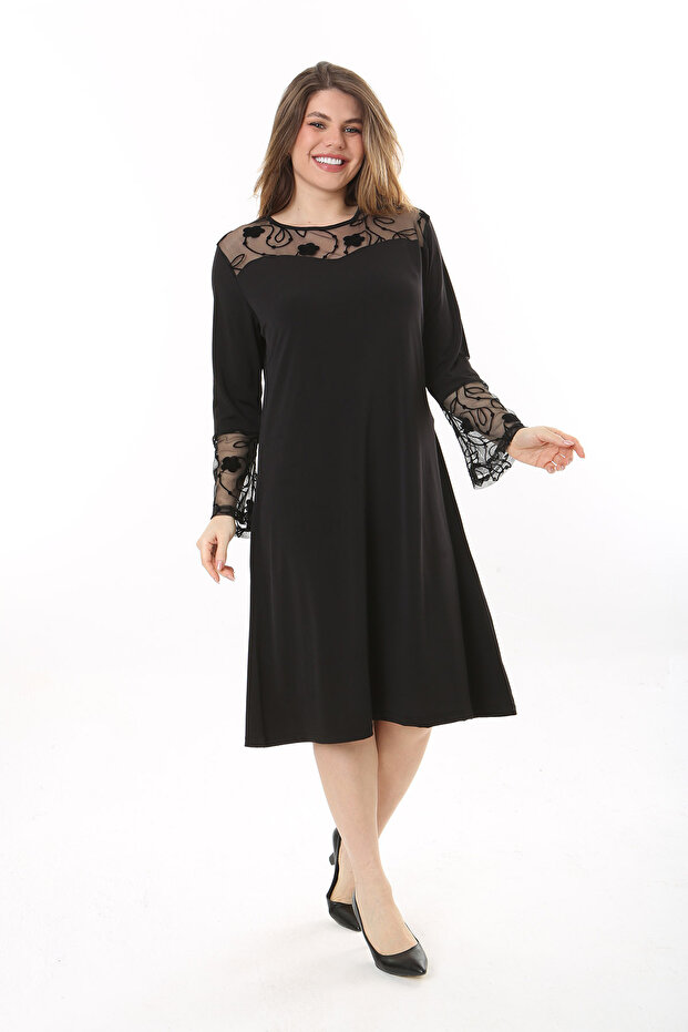 Women's Plus Size Black Lace Detailed Dress 65N37660