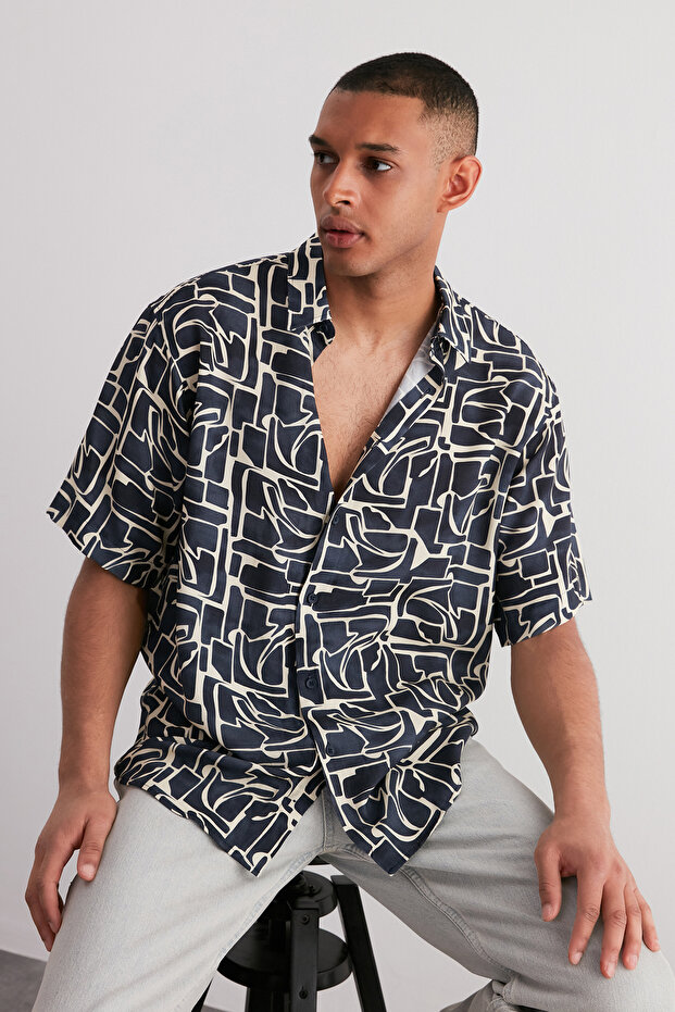 Lacivert More Sustainable Oversize Fit %100 Viskon Desenli Kısa Kollu Salaş Gömlek TMNSS24GO00051 - 2