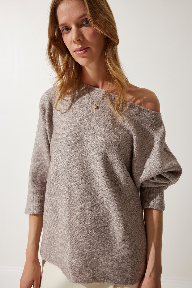 Women's Beige Boat Neck Seasonal Oversize Knitwear Sweater YG00105