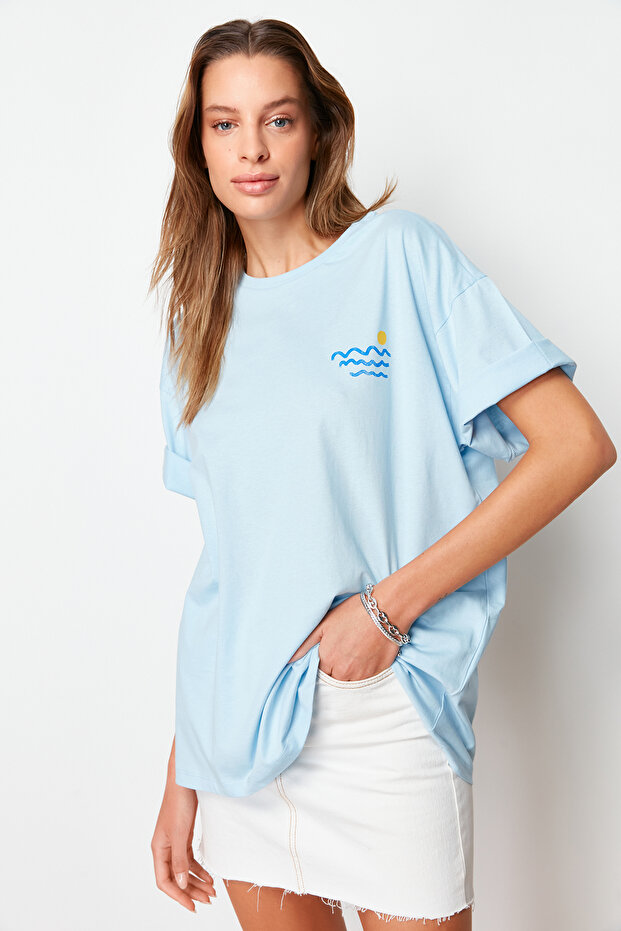 Açık/Bebe Mavi %100 Pamuk Sırt ve Göğüs Baskılı Boyfriend Örme T-Shirt TWOSS23TS00058 - 3