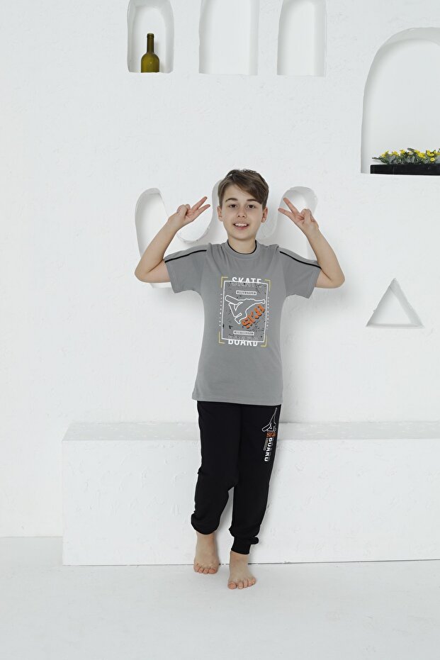 Short Sleeve Six Long Crew Neck Skate Board Printed Boys' Pajamas Set