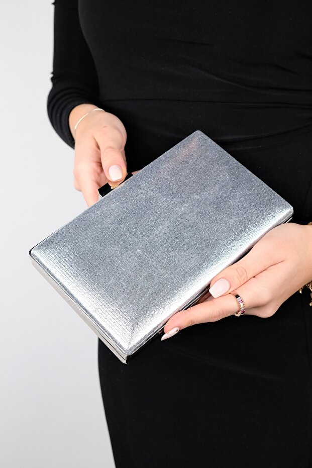Damska torebka wieczorowa posrebrzana TORONTO - 2