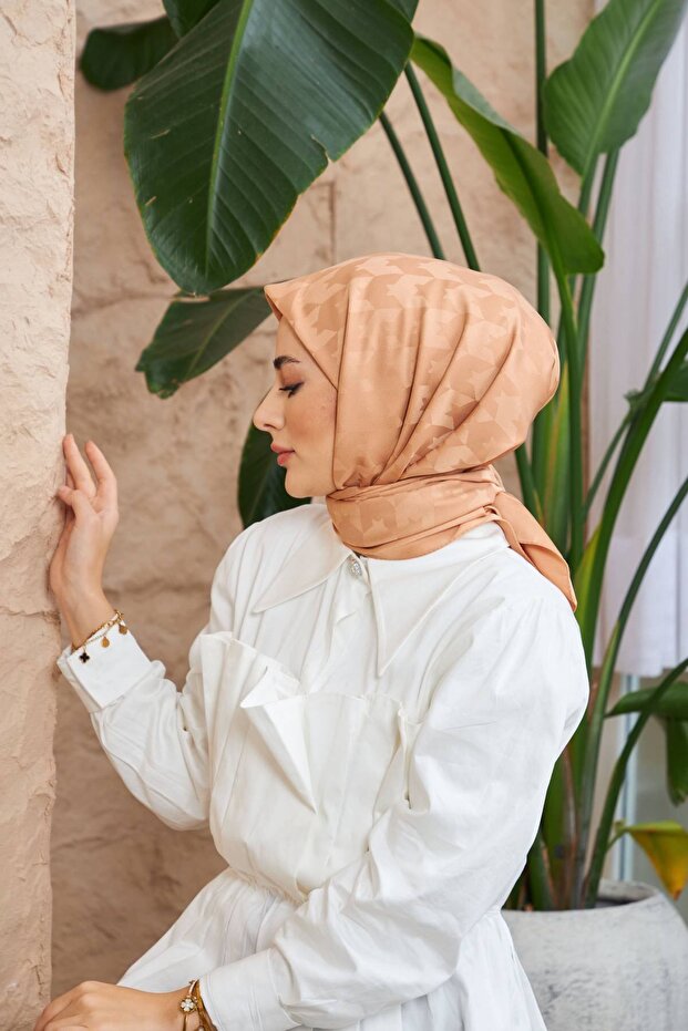 وشاح جاكار بنمط هاوندستوث - 2