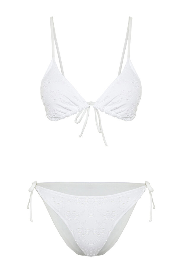Beyaz Dokulu Üçgen Bağlamalı Normal Bel Regular Bikini Takımı TBESS24BT00082 - 7