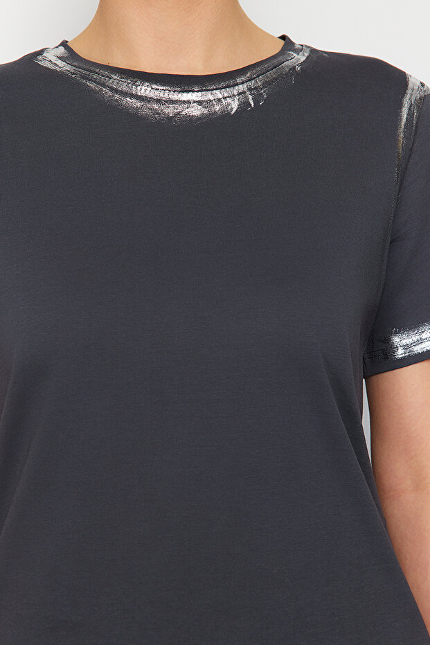 Antrasit Varaklı Loose/Rahat Kalıp Örme T-Shirt TWOSS24TS00073 - 5