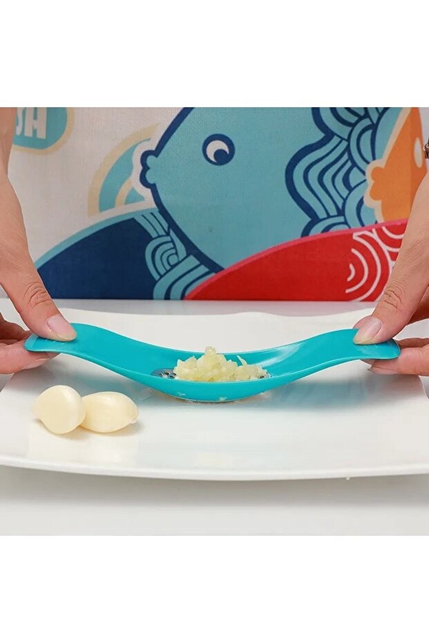 Curved Practical Garlic Crusher