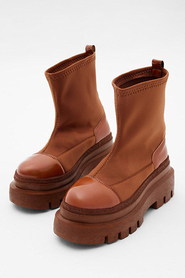 Women's Tan Patent Leather Tonny Black Comfortable Fit Boots