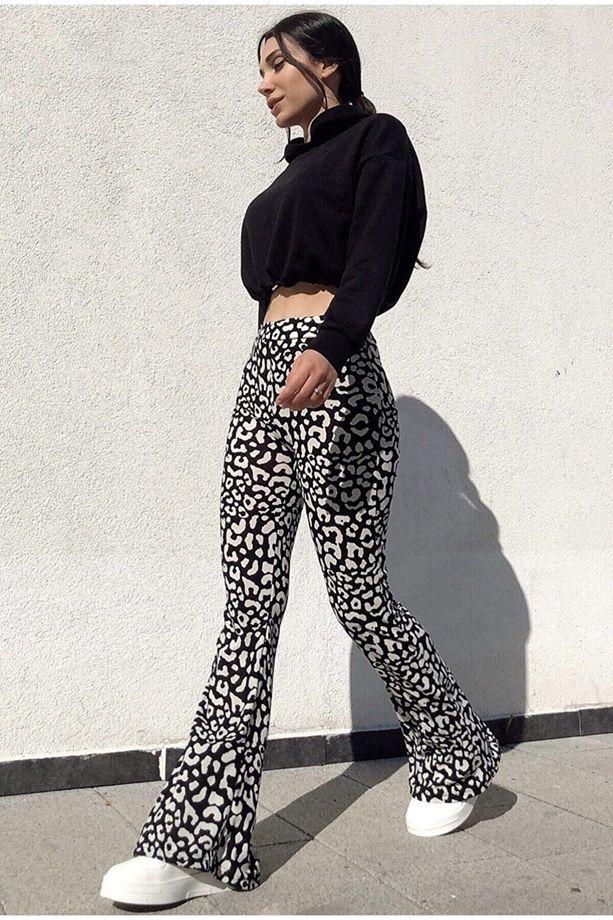 Ekru-siyah Krep Kumaş Zebra Desenli Yüksek Bel Likralı Ispanyol Paça Pantolon 100 Cm - 1