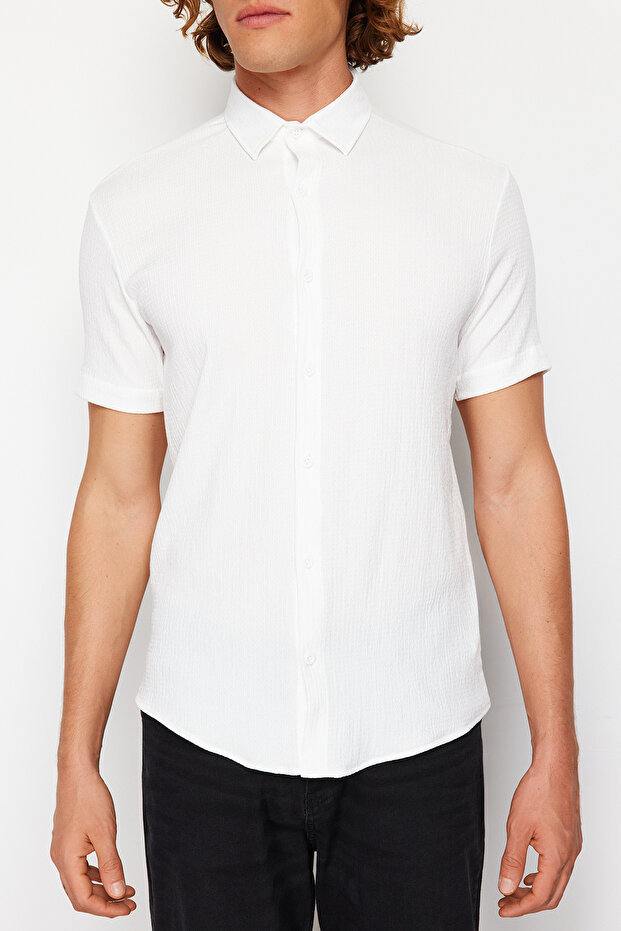 Beyaz Regular Fit Kısa Kol Yazlık Dokulu Bürümcük Örme Gömlek TMNSS23GO00055 - 4