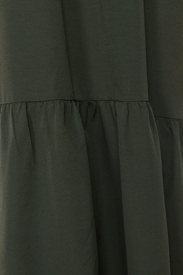 Sukienka khaki ze szczegółowej bawełnianej tkaniny o szerokim kroju TCTSS21EL3406 - 5