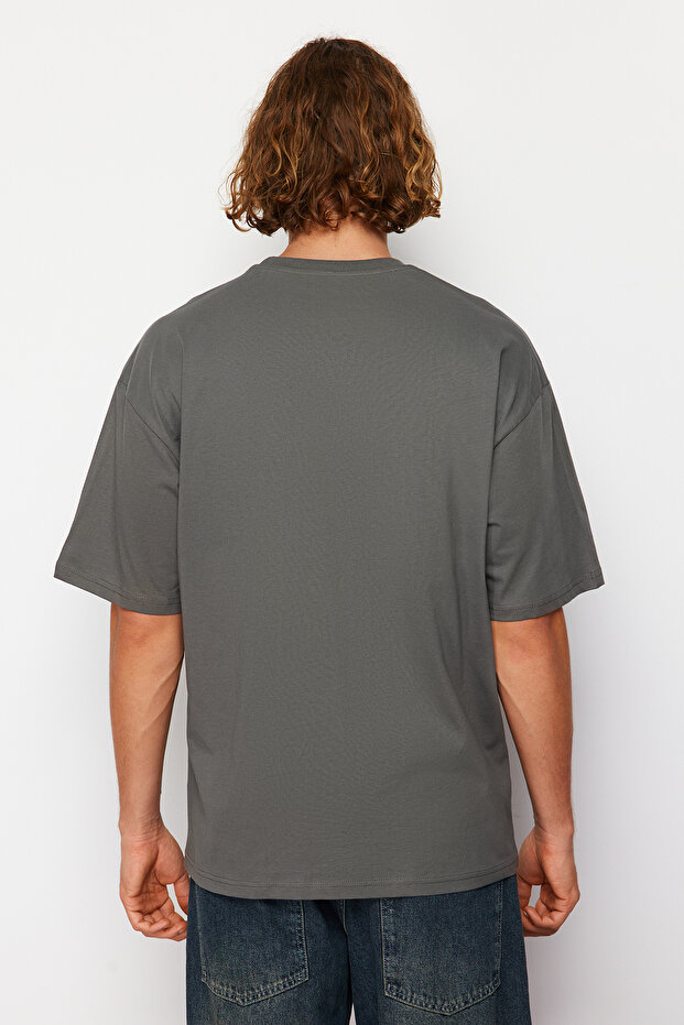 Antrasit Oversize/Geniş Kesim Kısa Kol Manzara Nakışlı %100 Pamuklu T-Shirt TMNSS23TS00243 - 2