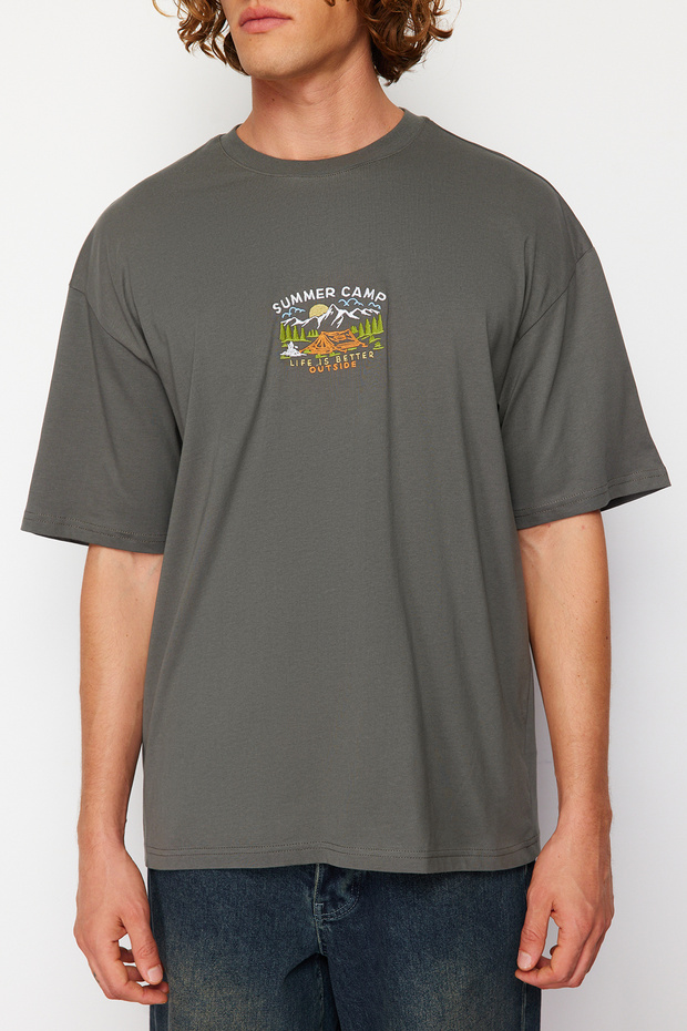 Antrasit Oversize/Geniş Kesim Kısa Kol Manzara Nakışlı %100 Pamuklu T-Shirt TMNSS23TS00243 - 5