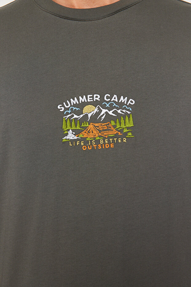 Antrasit Oversize/Geniş Kesim Kısa Kol Manzara Nakışlı %100 Pamuklu T-Shirt TMNSS23TS00243 - 6