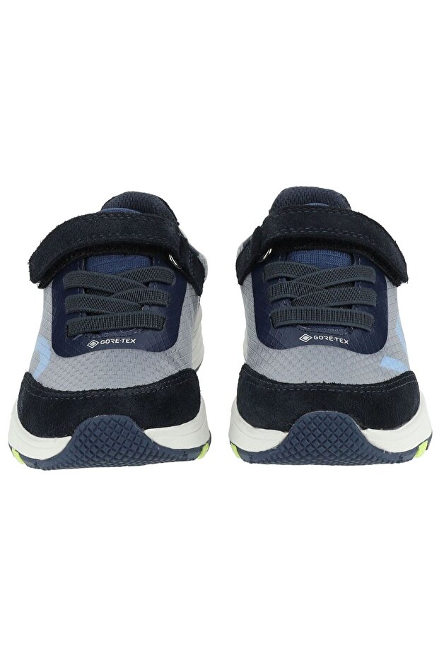 adidași - 4