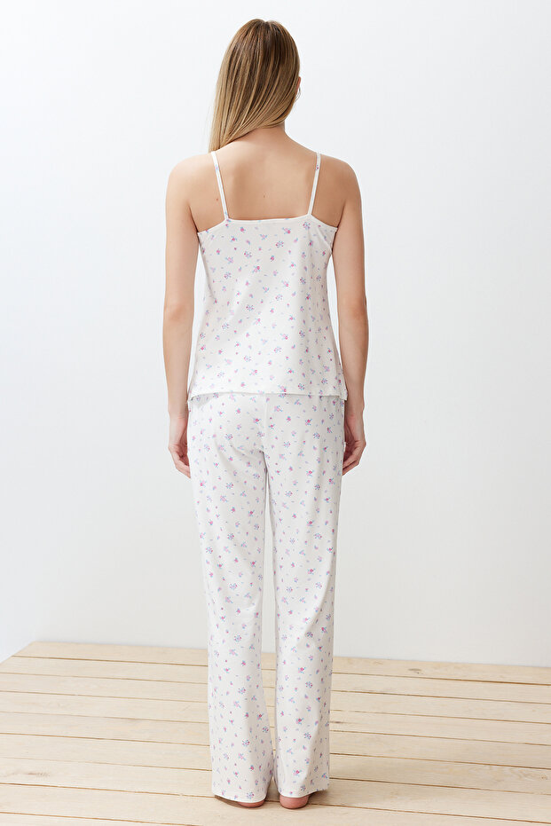 Beyaz-Çok Renkli Çiçekli Bağlamalı ve İp Askılı Örme Pijama Takımı THMSS24PT00233 - 6