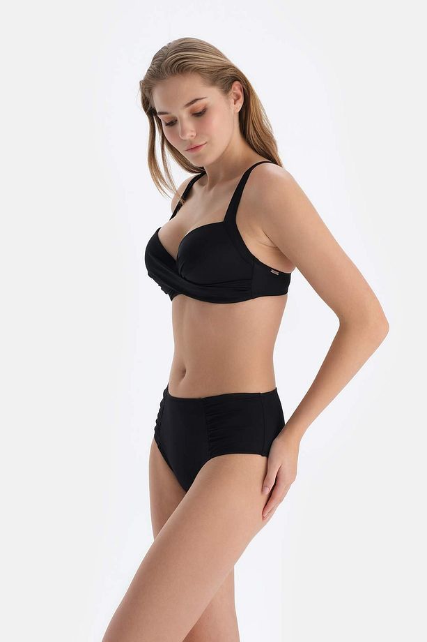 Siyah Kaplı Bikini Üstü - 3