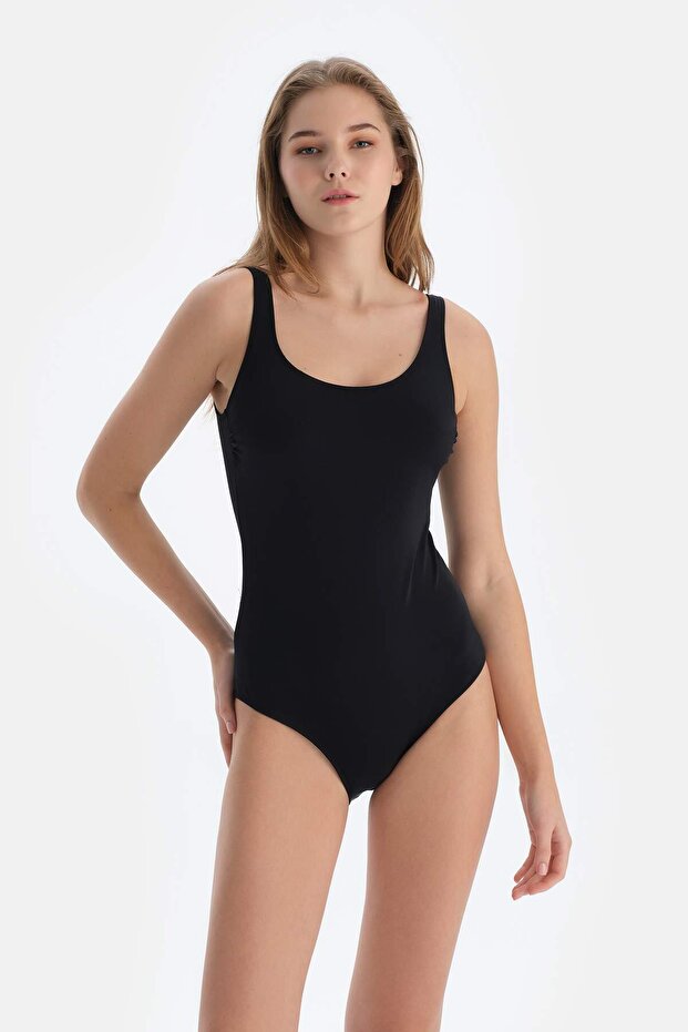 Siyah U Yaka Kalın Askılı Mayo - 1