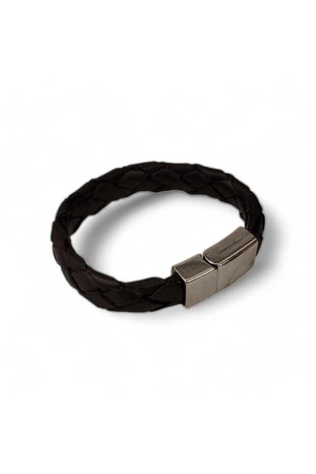 سوار من الجلد الأسود النبيل - 1